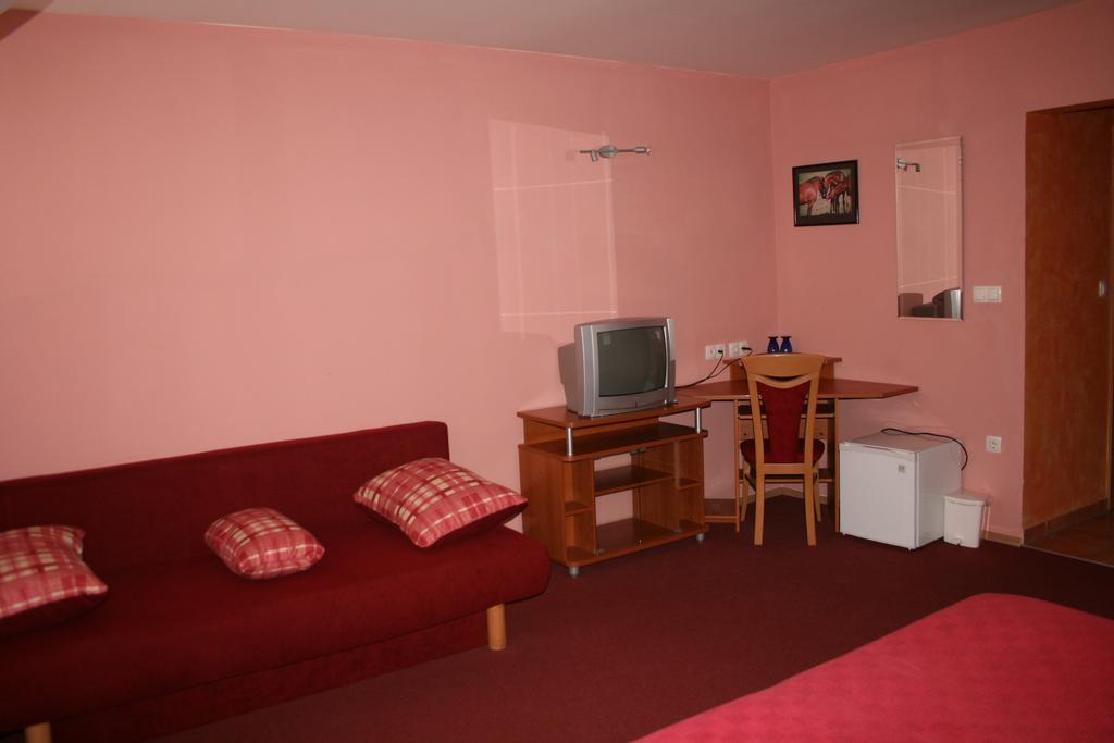 Guest House Klub Kovac Naklo Bilik gambar