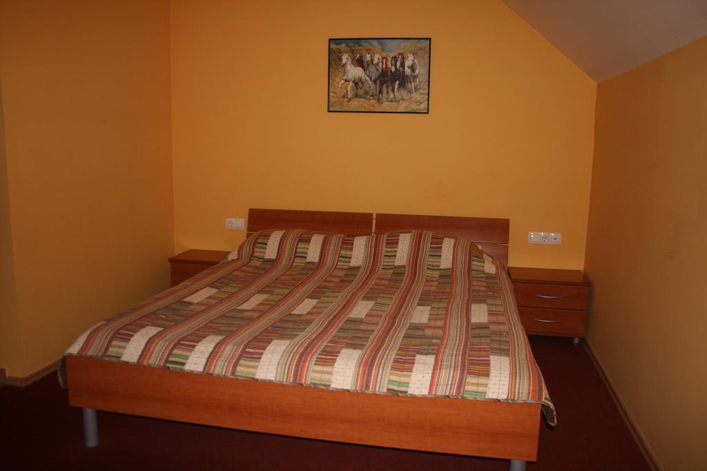Guest House Klub Kovac Naklo Bilik gambar